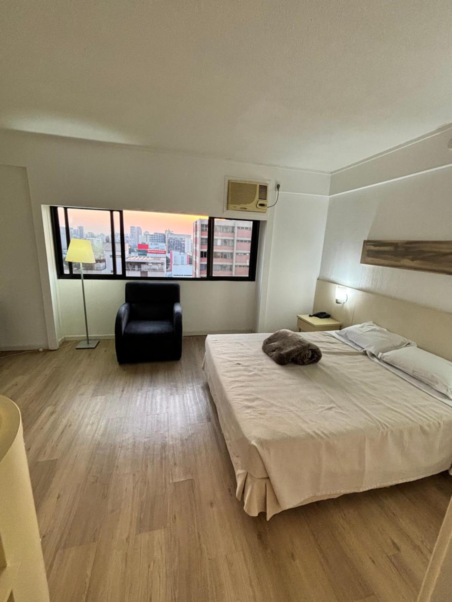Flat Borges Lagoa Ibirapuera Com Garagem Gratis 912 Hotel